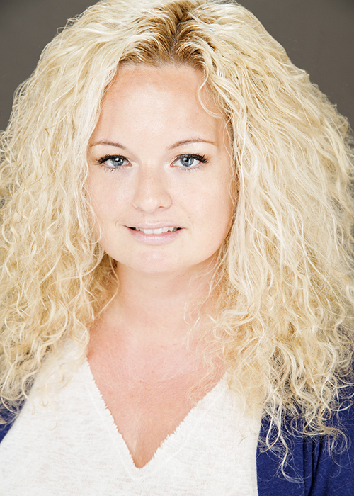 AnnaHeadshot_500x700